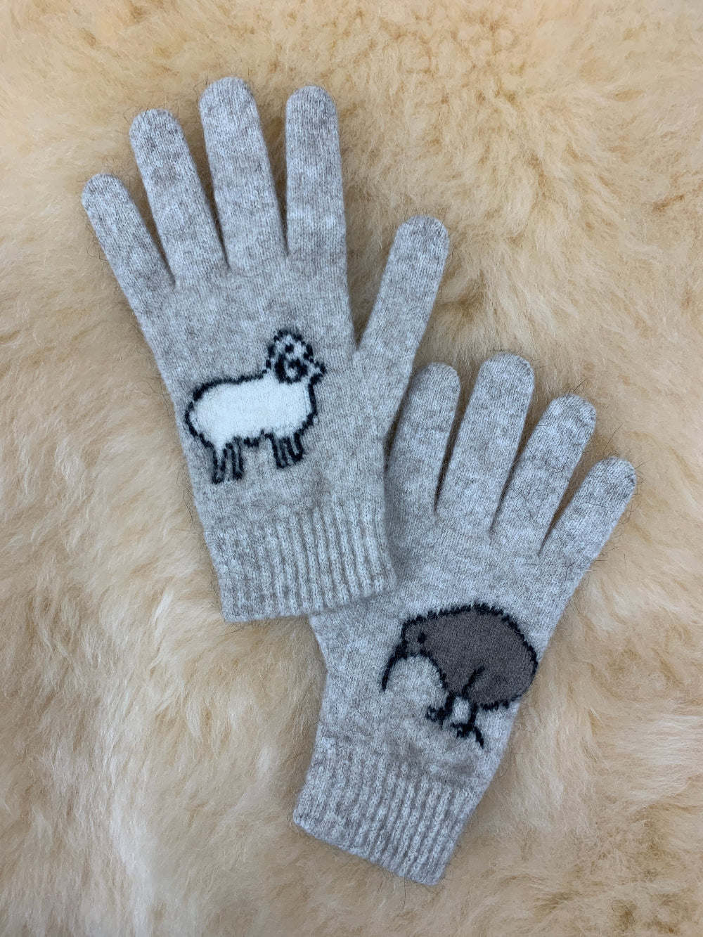 Shop Merino Wool Kiwi Patch Gloves | NZ Made, Global